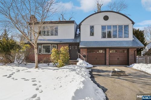 53 Forest Rd, Demarest, NJ, 07627-1206 | Card Image