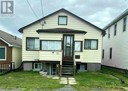 21 Gutcher Ave, Sudbury, ON, P3C3H5 | Card Image