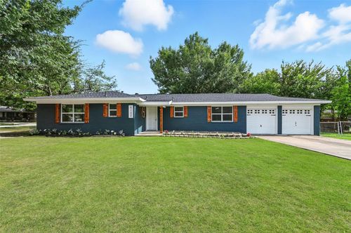 4132 Morgan Cir, North Richland Hills, TX, 76180-8534 | Card Image