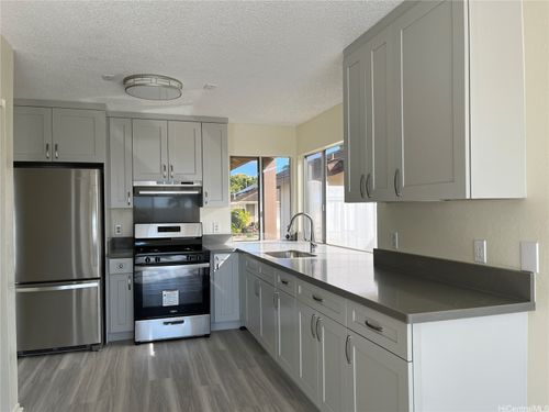 94-1059 Leomana Pl, Waipahu, HI, 96797-4079 | Card Image