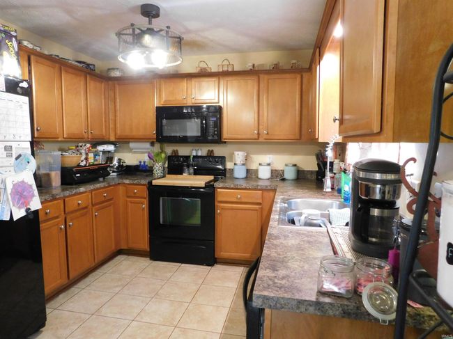 11907 Perry Crossing Pkwy, House other with 3 bedrooms, 2 bathrooms and null parking in Sellersburg IN | Image 12
