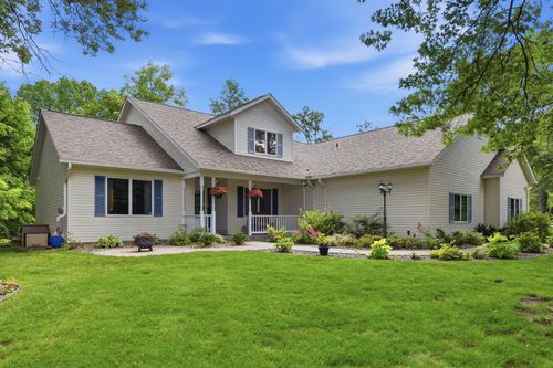 2519 86th Ave, Osceola, WI, 54020-4329 | Card Image
