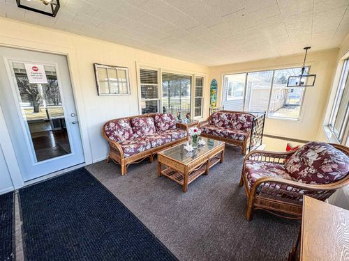 6058 N Mckinley Rd, Flushing, MI, 48433-1169 | Card Image