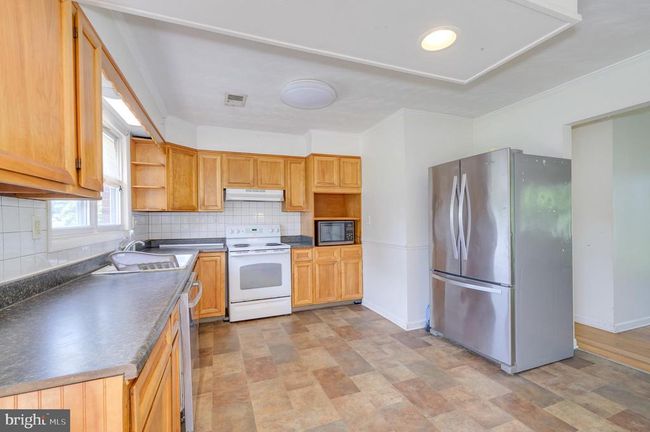 3208 Old Leetown Pike, House other with 3 bedrooms, 2 bathrooms and null parking in RANSON WV | Image 15