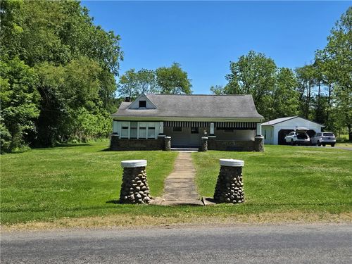 381 Sugarcreek Dr, Franklin, PA, 16323-5643 | Card Image
