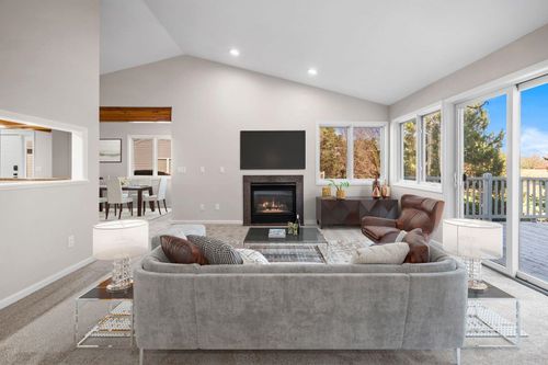 3756 Country Club Dr, Traverse City, MI, 49684-4679 | Card Image