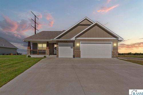 10 Sunset Court, North Mankato, MN, 56003 | Card Image
