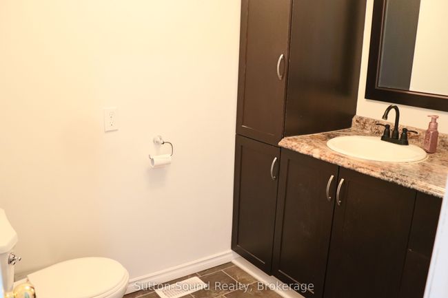 31 Yonge St S, House other with 4 bedrooms, 2 bathrooms and 4 parking in Tara ON | Image 33