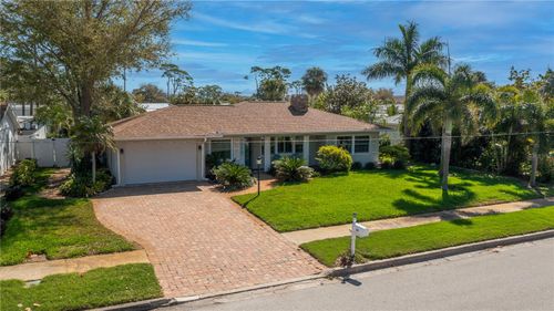 809 Nokomis Avenue S, VENICE, FL, 34285 | Card Image