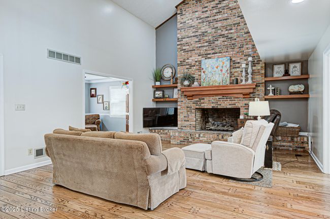 1014 Old Mill Stream Ln, House other with 5 bedrooms, 4 bathrooms and null parking in Shepherdsville KY | Image 6