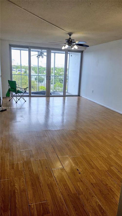 2-1780 Ne 191st St, Miami, FL, 33179-4285 | Card Image