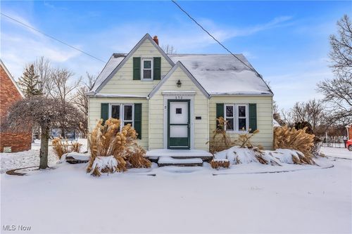 650 E 250th St, Euclid, OH, 44132-2202 | Card Image