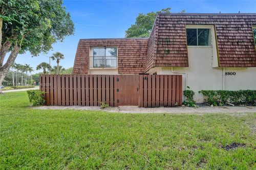 25-8900 Sw 20th Pl, Davie, FL, 33324-6878 | Card Image