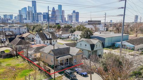 404 James St, Houston, TX, 77009-8355 | Card Image