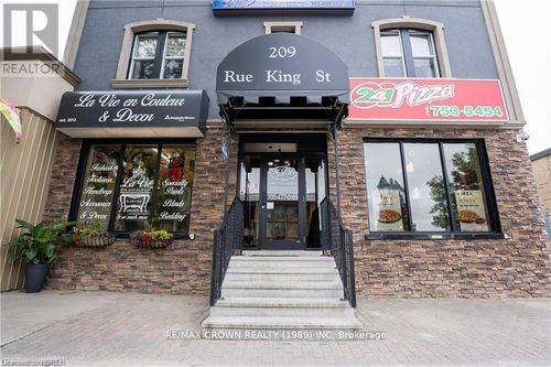 209 King St, Sturgeon Falls, ON, P2B1R8 | Card Image
