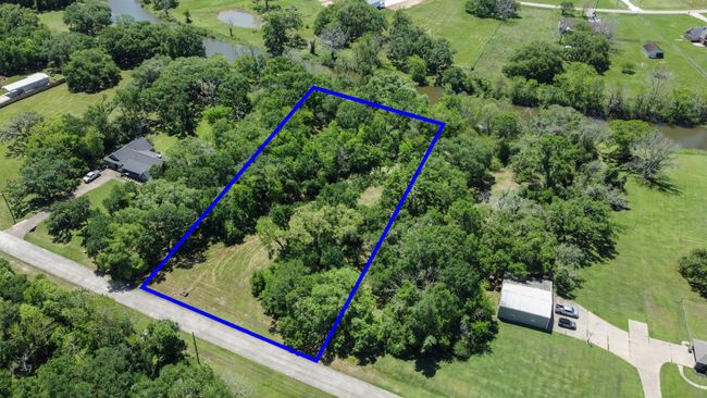 1126 Bronco Trl, Home with 0 bedrooms, 0 bathrooms and null parking in Angleton TX | Image 5