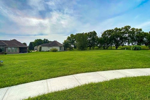305 Crestview Ct, Raymore, MO, 64083-8703 | Card Image