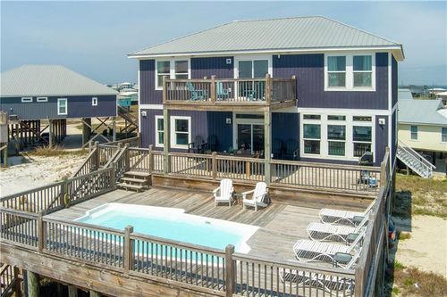105 Quebec Ct, Dauphin Island, AL, 36528-4240 | Card Image