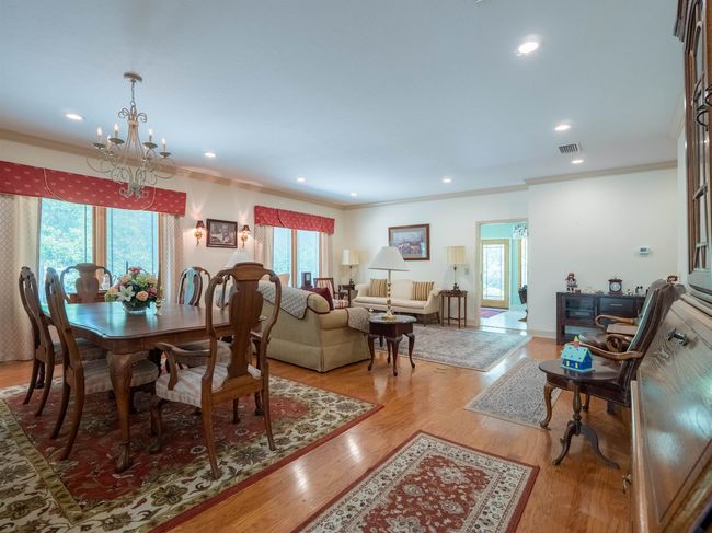 10262 Wildwood Cir, House other with 3 bedrooms, 2 bathrooms and null parking in Live Oak FL | Image 4