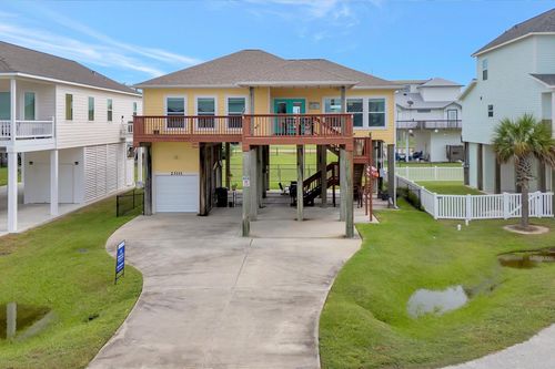 23111 Miramar Cir, Galveston, TX, 77554-1222 | Card Image