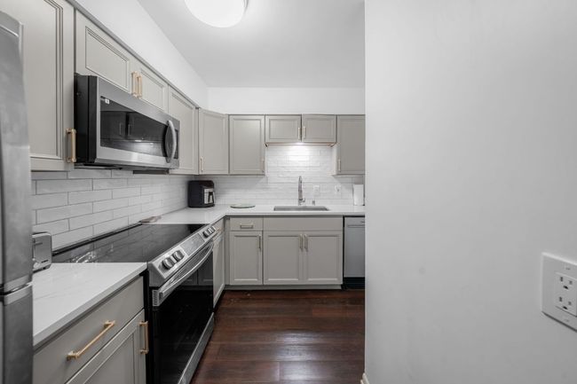 APT-109 - 2408 Longview St, Condo with 2 bedrooms, 1 bathrooms and null parking in Austin TX | Image 8