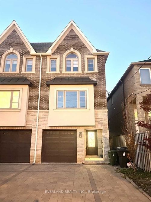 160B Finch Ave E, North York, ON, M2N4R9 | Card Image