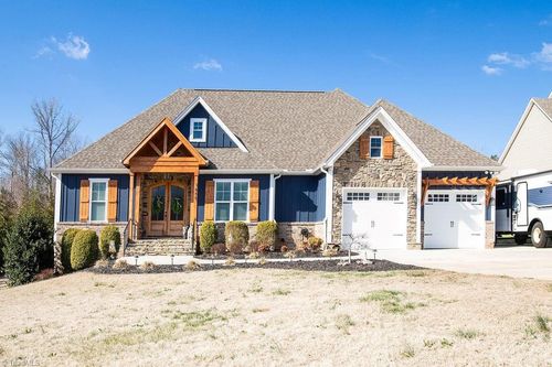 1655 Jades Way, Thomasville, NC, 27360 | Card Image