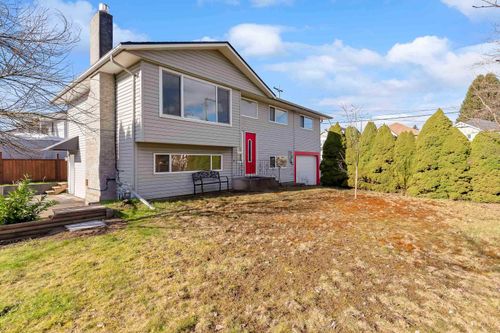 11645 195a Street, Pitt Meadows, BC, V3Y1G3 | Card Image