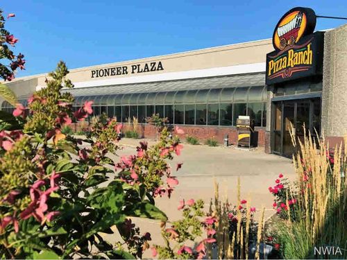 204 1st St, Sergeant Bluff, IA, 51054-8588 | Card Image