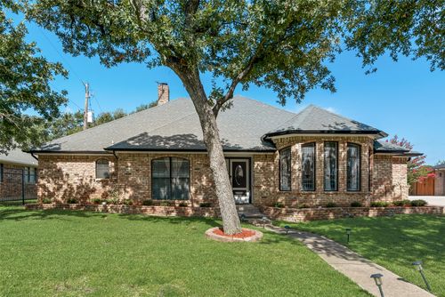 6621 Townlake Cir, Arlington, TX, 76016-2551 | Card Image