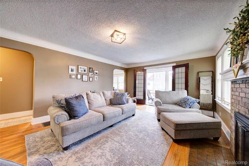 22804 Law St, Dearborn, MI, 48124-1009 | Card Image