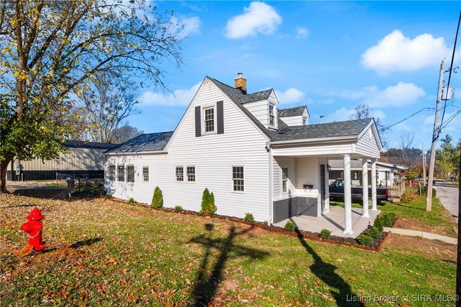 429 S Sycamore St, Home with 3 bedrooms, 2 bathrooms and null parking in Paoli IN | Image 5
