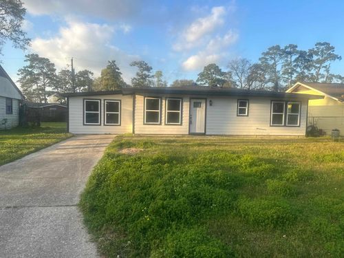 5260 Landry Ln, Beaumont, TX, 77708-5014 | Card Image