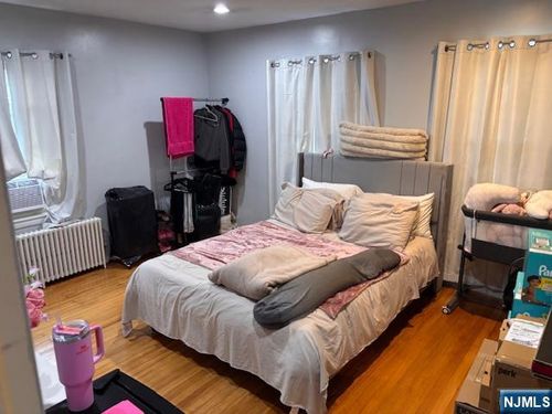 73 Phillips Ave, South Hackensack, NJ, 07606-1500 | Card Image