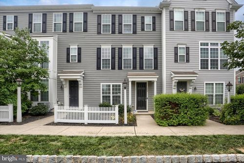 133 Pickering Ln, MECHANICSBURG, PA, 17050-4129 | Card Image