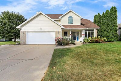 513 Westlawn Drive, House other with 3 bedrooms, 2 bathrooms and null parking in Cottage Grove WI | Image 1