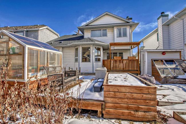 109 Hawkhill Road Nw, Home with 3 bedrooms, 3 bathrooms and 4 parking in Calgary AB | Image 42
