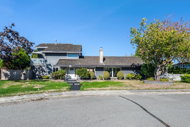 6360 Yeats Crescent, House other with 5 bedrooms, 3 bathrooms and 4 parking in Richmond BC | Image 1