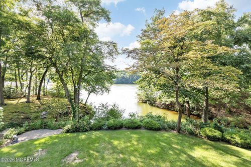 307 Lakeside Ave, Colts Neck, NJ, 07722-1580 | Card Image