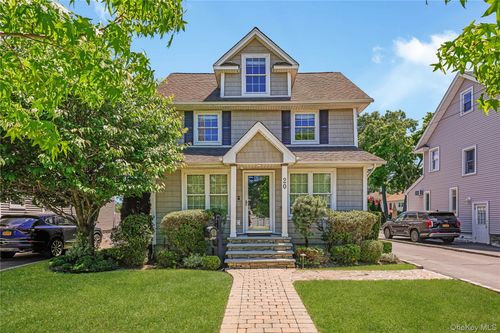 20 Woods Pl, Rockville Centre, NY, 11570-5940 | Card Image