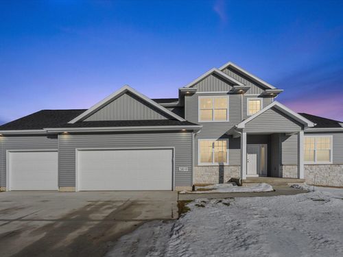 128 Sunbird Ct, Waterloo, IA, 50701-1205 | Card Image
