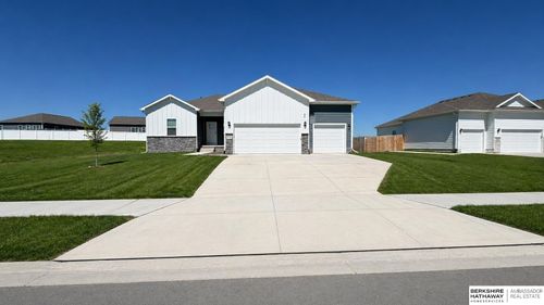 6430 Harvest Dr, Papillion, NE, 68157-2348 | Card Image
