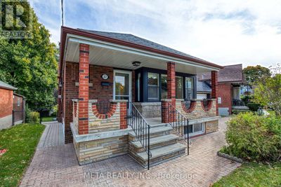 27 Glen Gannon Dr, House other with 3 bedrooms, 2 bathrooms and 5 parking in East York ON | Image 2