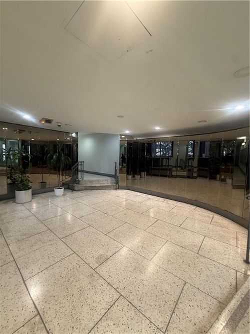 4j-2620 Ocean Pkwy, Brooklyn, NY, 11235-7755 | Card Image