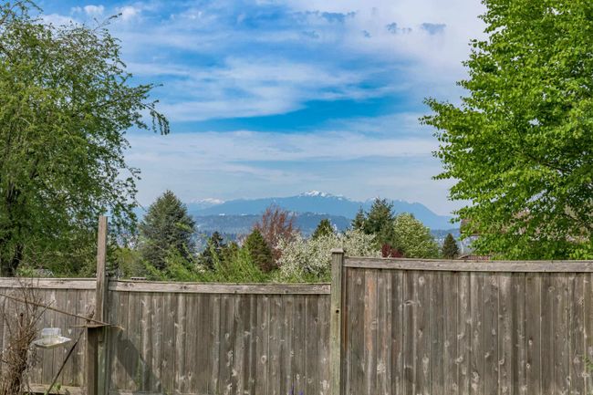 10267 125 Th Street, House other with 5 bedrooms, 2 bathrooms and 5 parking in Surrey BC | Image 33