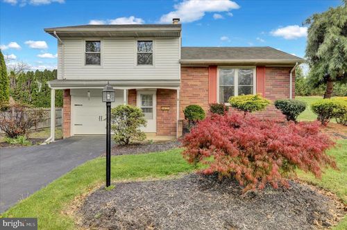 4 Cherrywood Rd, READING, PA, 19610-1912 | Card Image