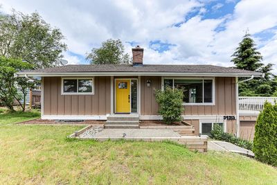 34315 Fraser St, House other with 4 bedrooms, 2 bathrooms and 6 parking in Abbotsford BC | Image 2