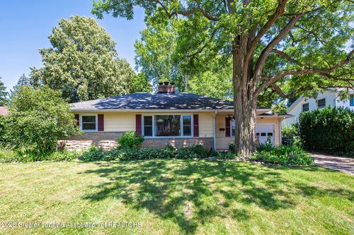 226 Kenberry Dr, East Lansing, MI, 48823-4621 | Card Image