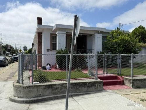 2050 102nd Ave, Oakland, CA, 94603-3316 | Card Image