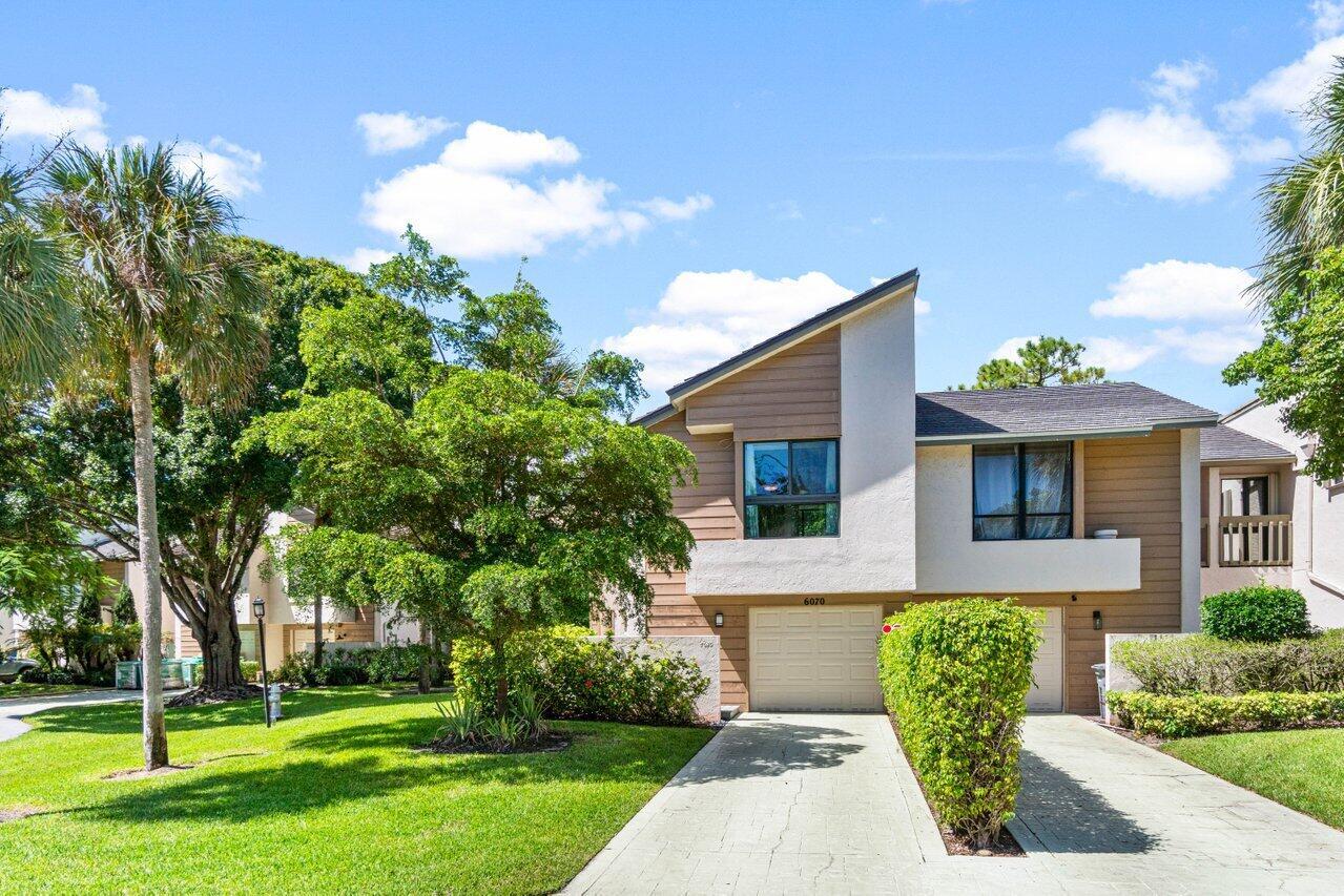 Glendale Dr, Boca Raton, FL 33433